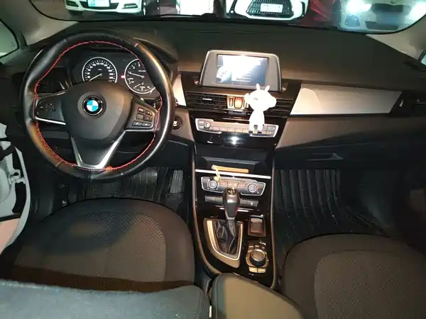 BMW 2 Series Station Wagon 2017