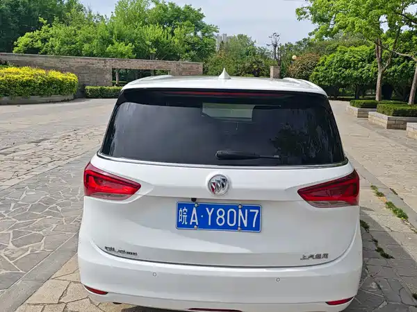 Buick GL6 2018