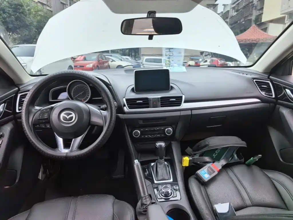 Mazda 3 Angkesela 2015 — фото 10