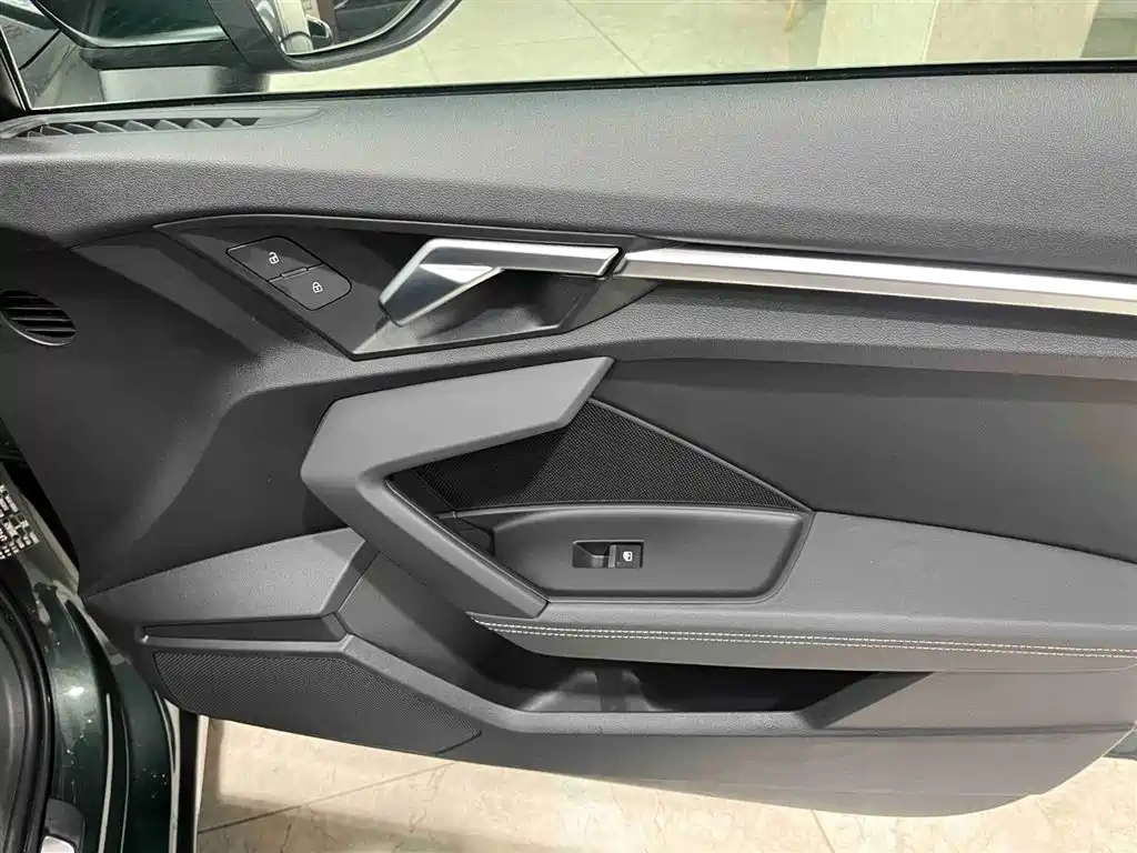 Audi A3 2025 — фото 10