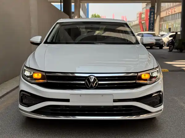 Volkswagen Bora 2023