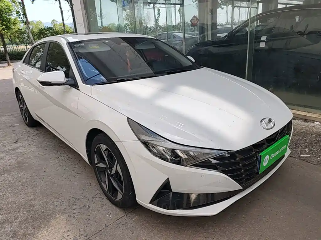 Hyundai Elantra 2021
