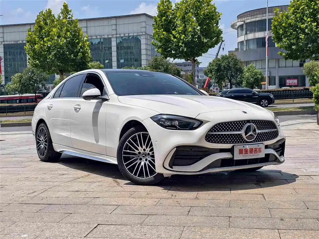 Mercedes-Benz C-Class 2024 — фото 3