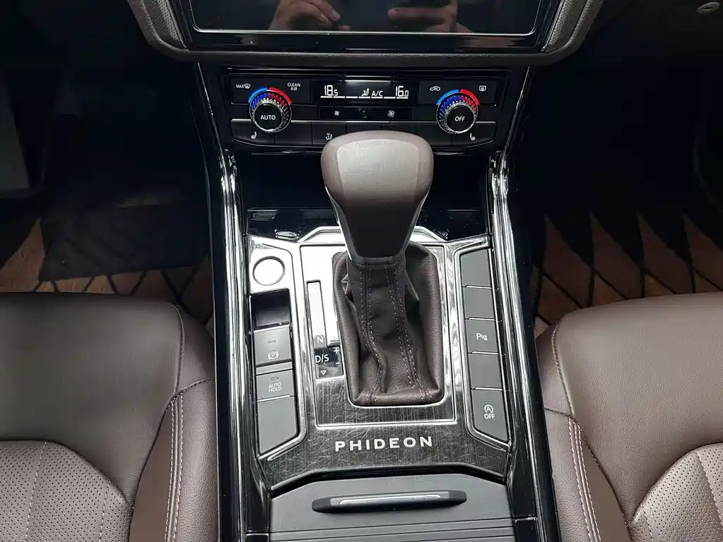 Volkswagen Phideon 2022 — фото 15