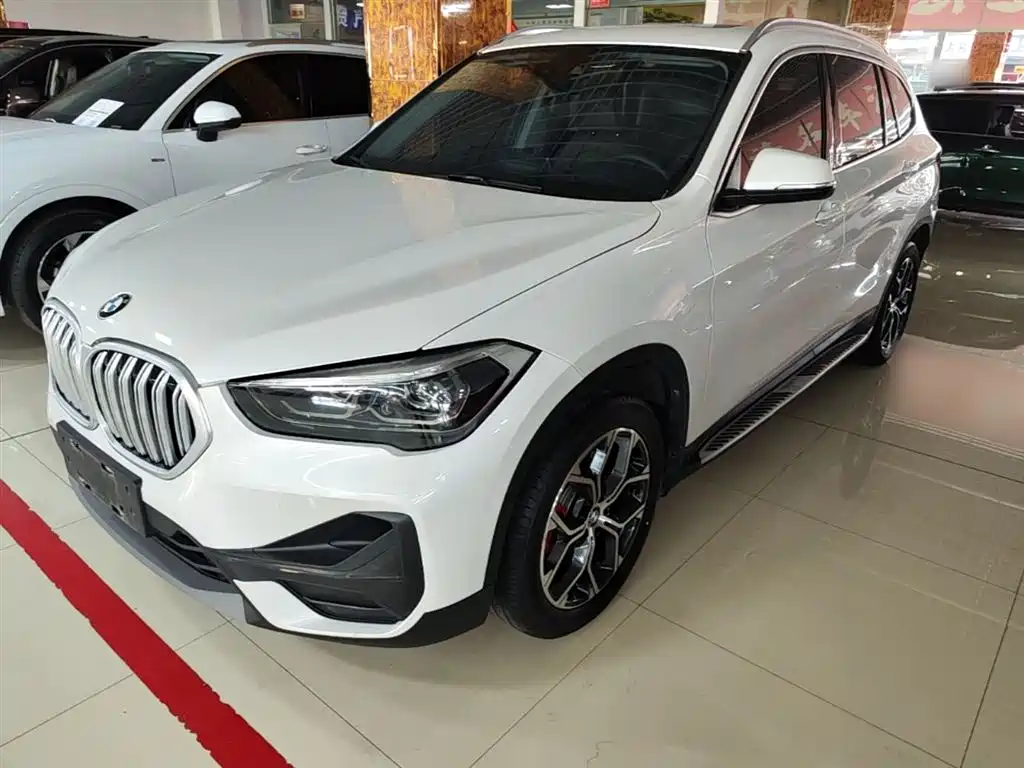 BMW X1 2020 — фото 1