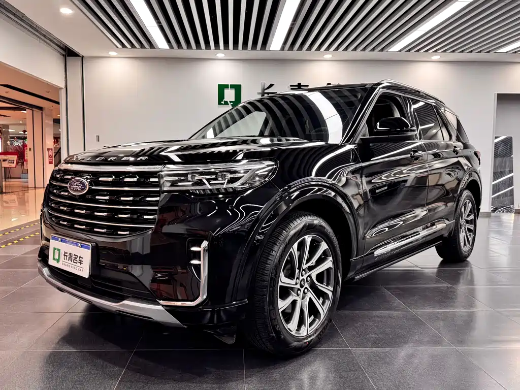 Ford Explorer 2025 — фото 1