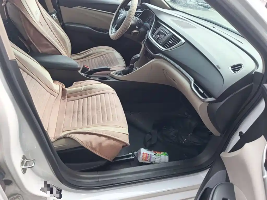 Buick Excelle 2017 — фото 11