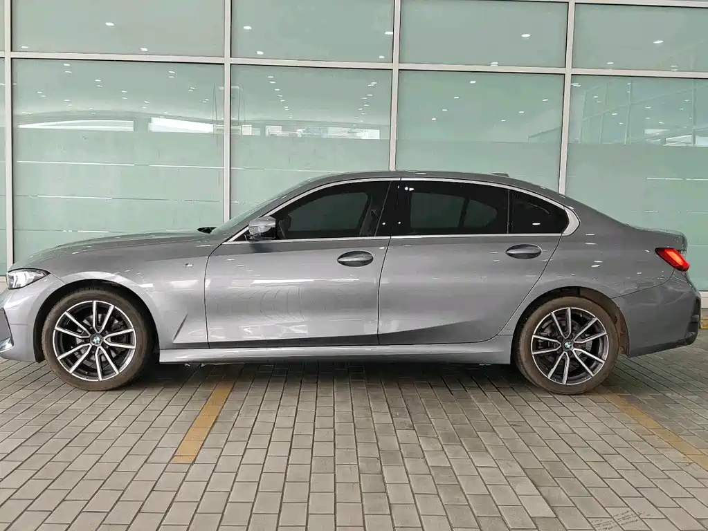 BMW 3 Series 2023