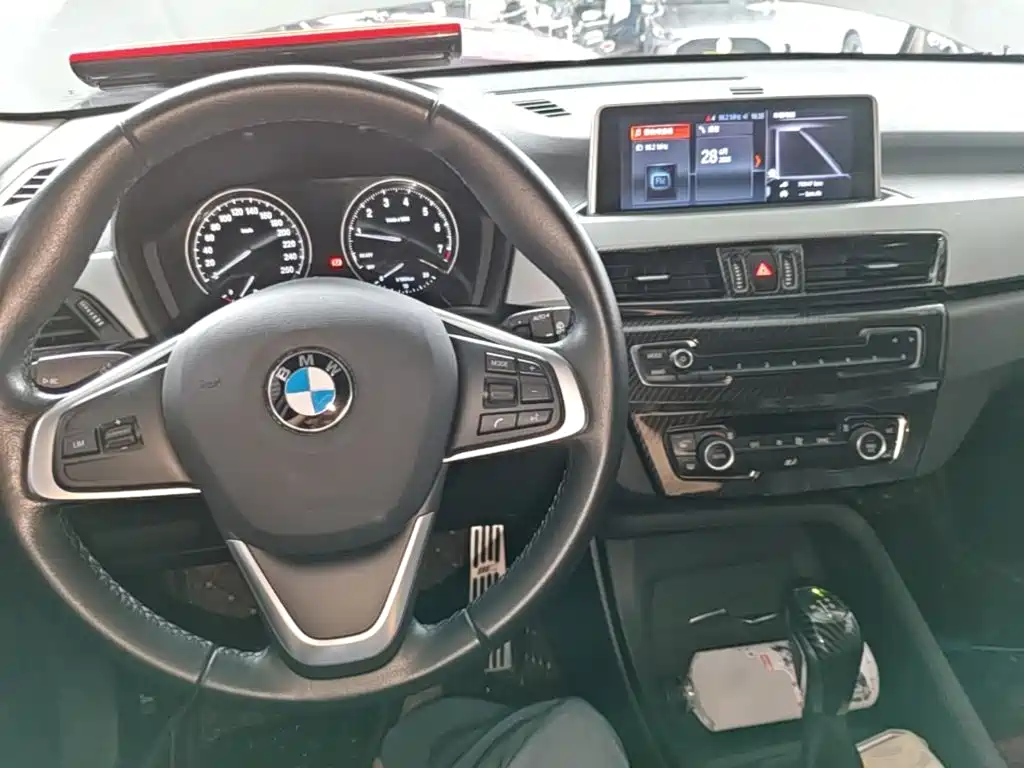 BMW X1 2018 — фото 10