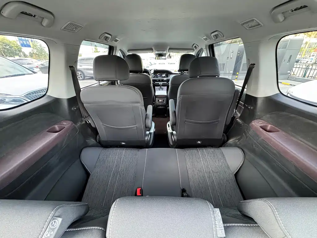 GAC Trumpchi M6 2023 — фото 16