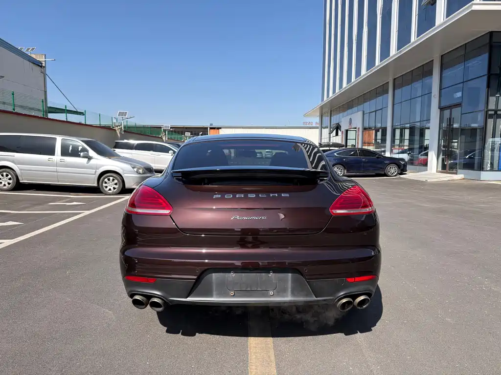 Porsche Panamera 2015 — фото 17