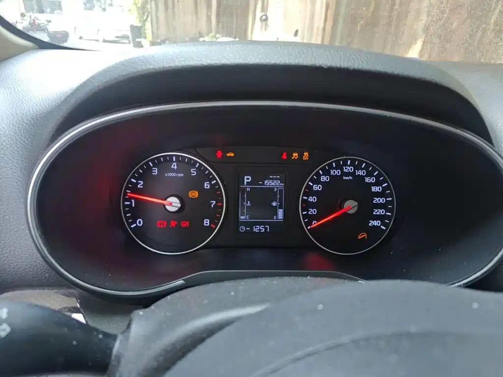 Kia KX3 2015 — фото 8