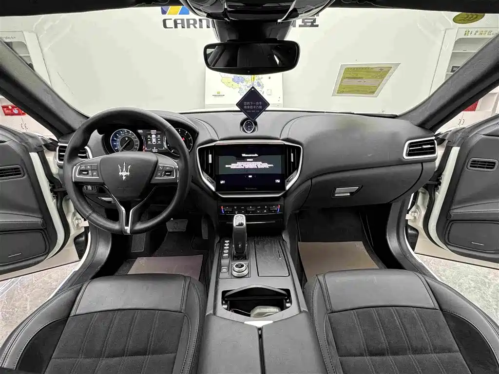 Maserati Ghibli 2026 — фото 11