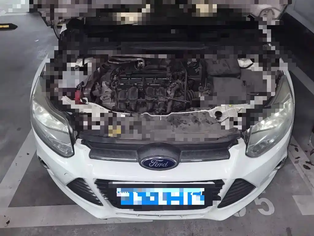 Ford Focus 2015 — фото 16