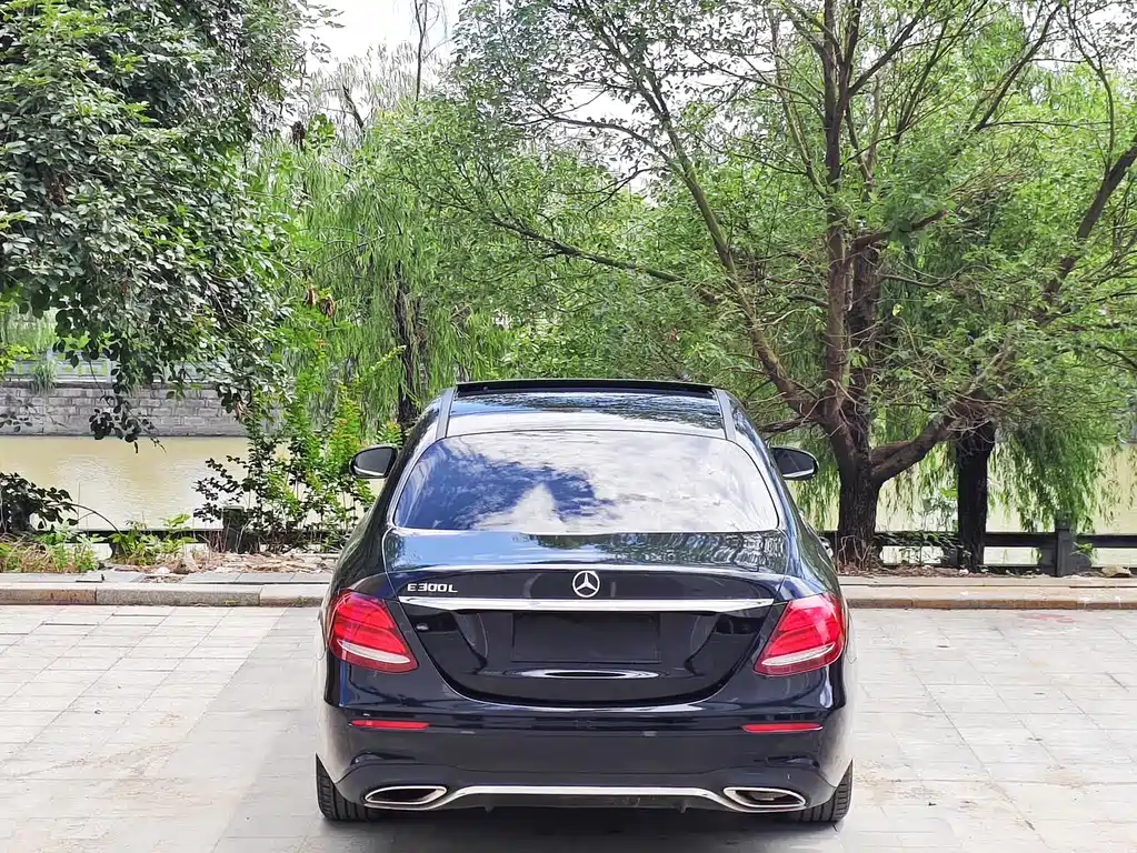 Mercedes-Benz E-Class 2018