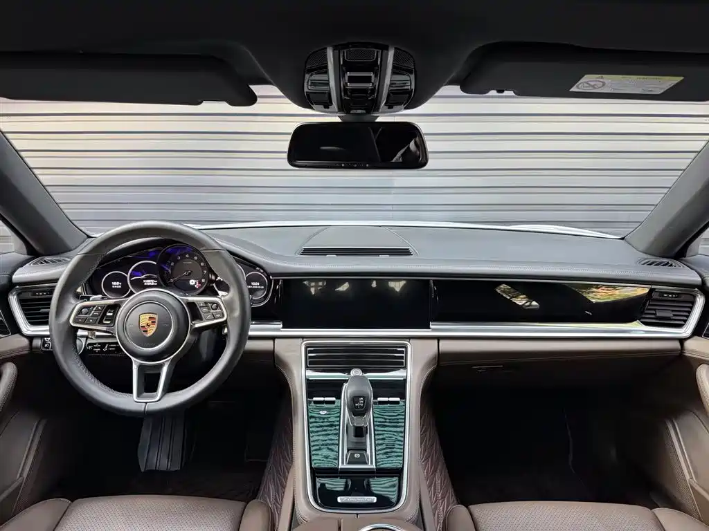 Porsche Panamera 2018 — фото 5