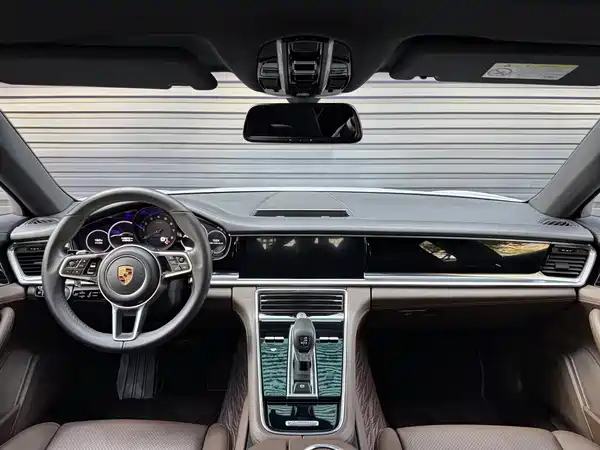 Porsche Panamera 2018