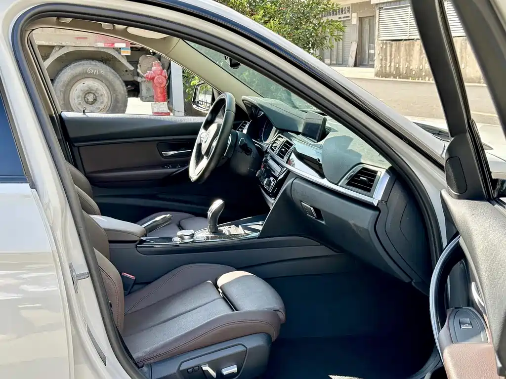 BMW 3 Series 2018