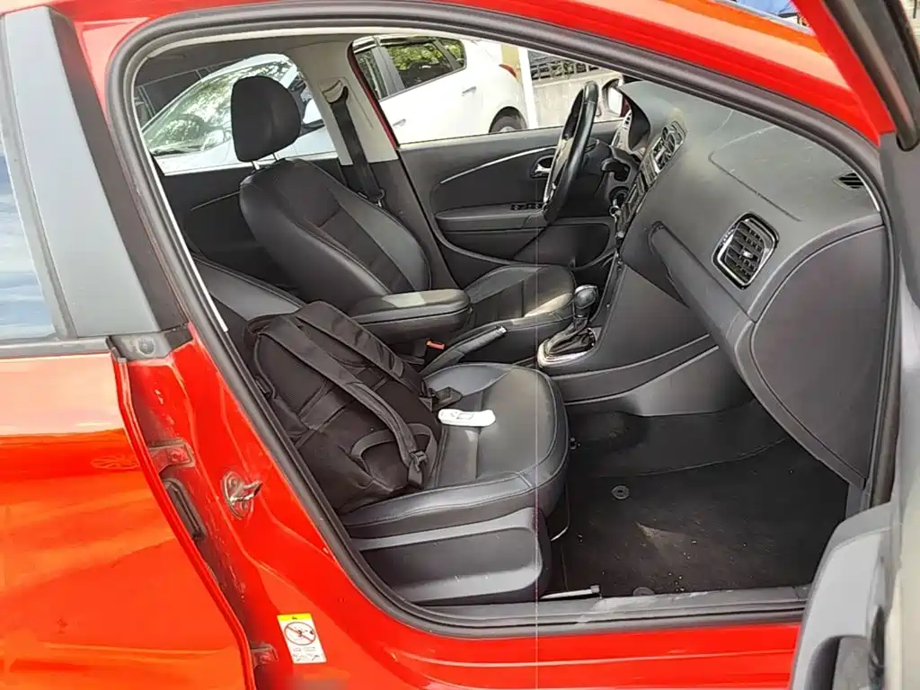Volkswagen Polo 2015 — фото 25