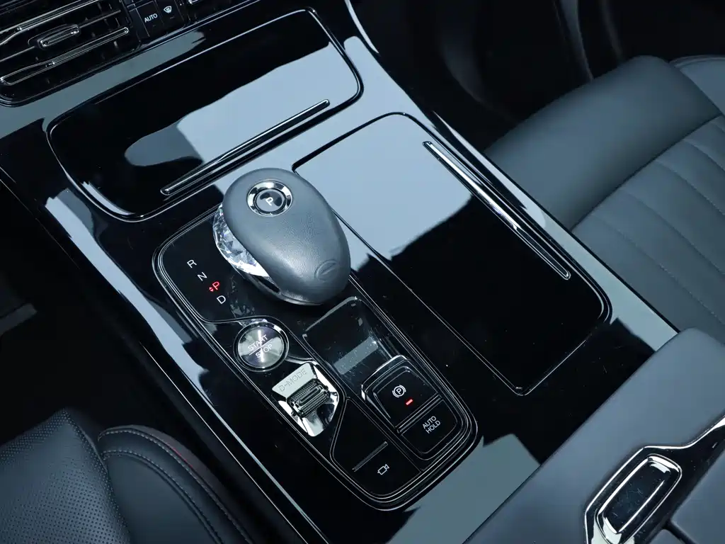GAC Trumpchi M8 2024 — фото 23