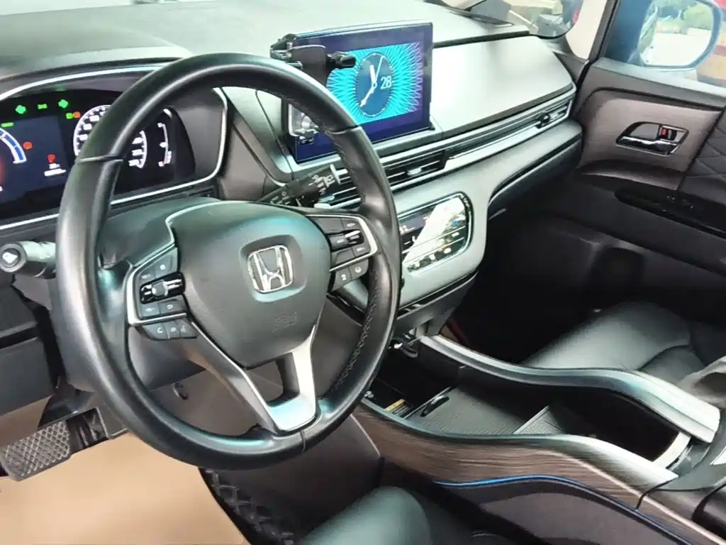 Honda Elysion 2023 — фото 10
