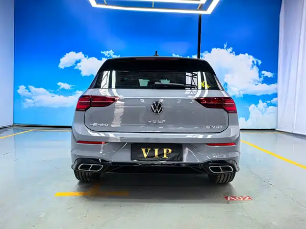Volkswagen Golf 2021