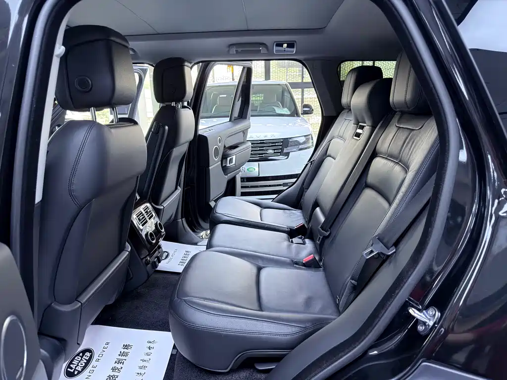 Land Rover Range Rover 2021 — фото 12