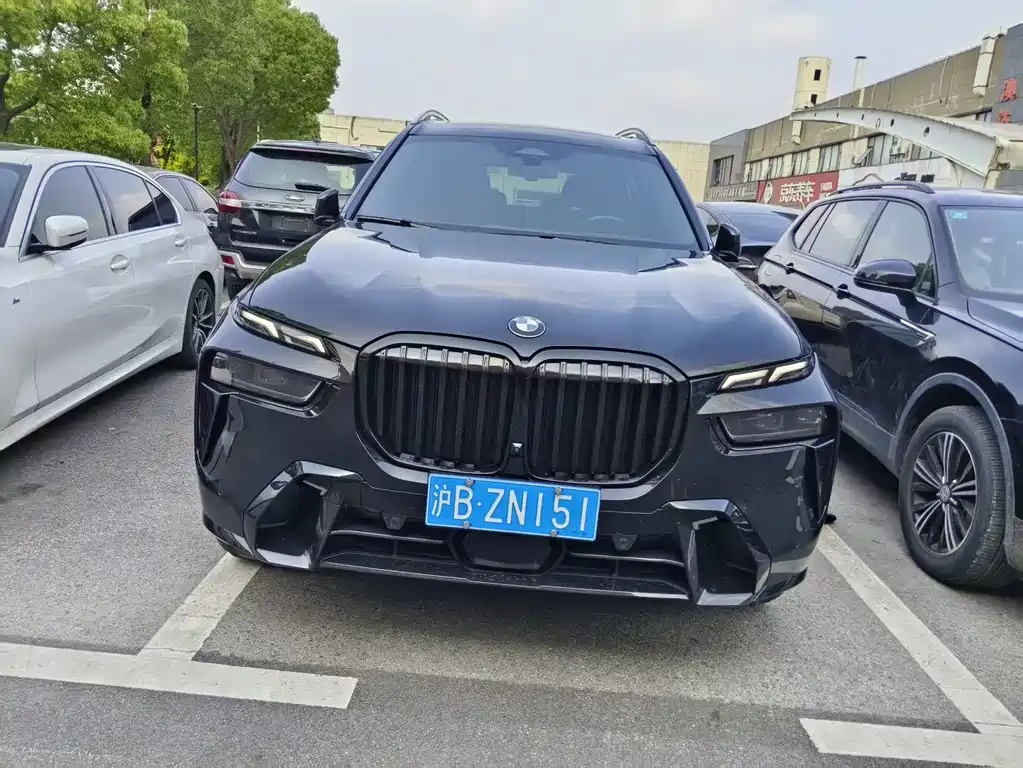 BMW X7 2023