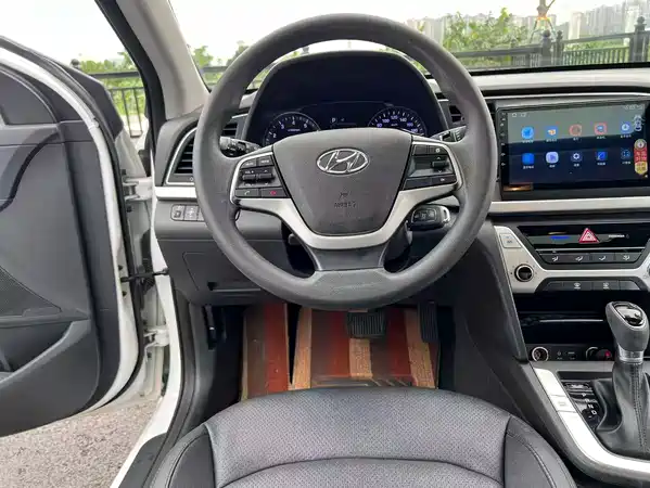Hyundai Celesta 2016