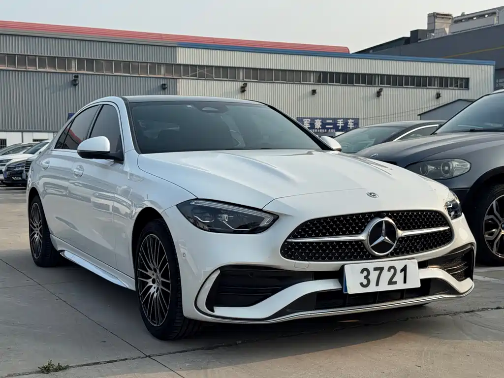 Mercedes-Benz C-Class 2023