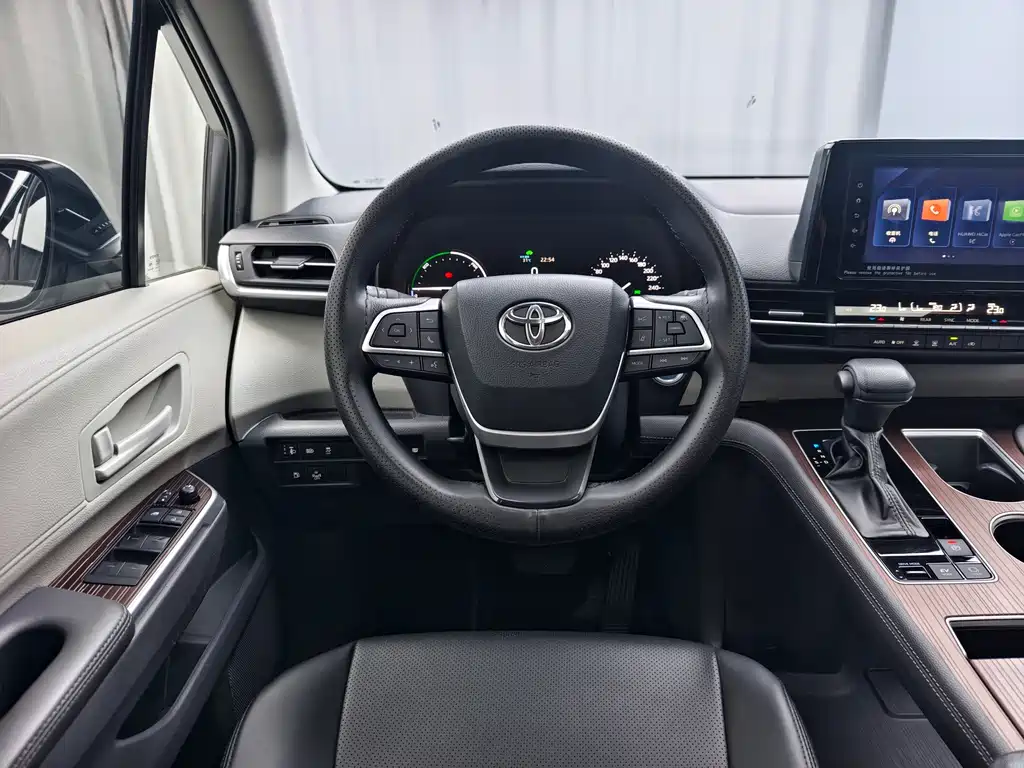 Toyota Sienna 2024 — фото 14