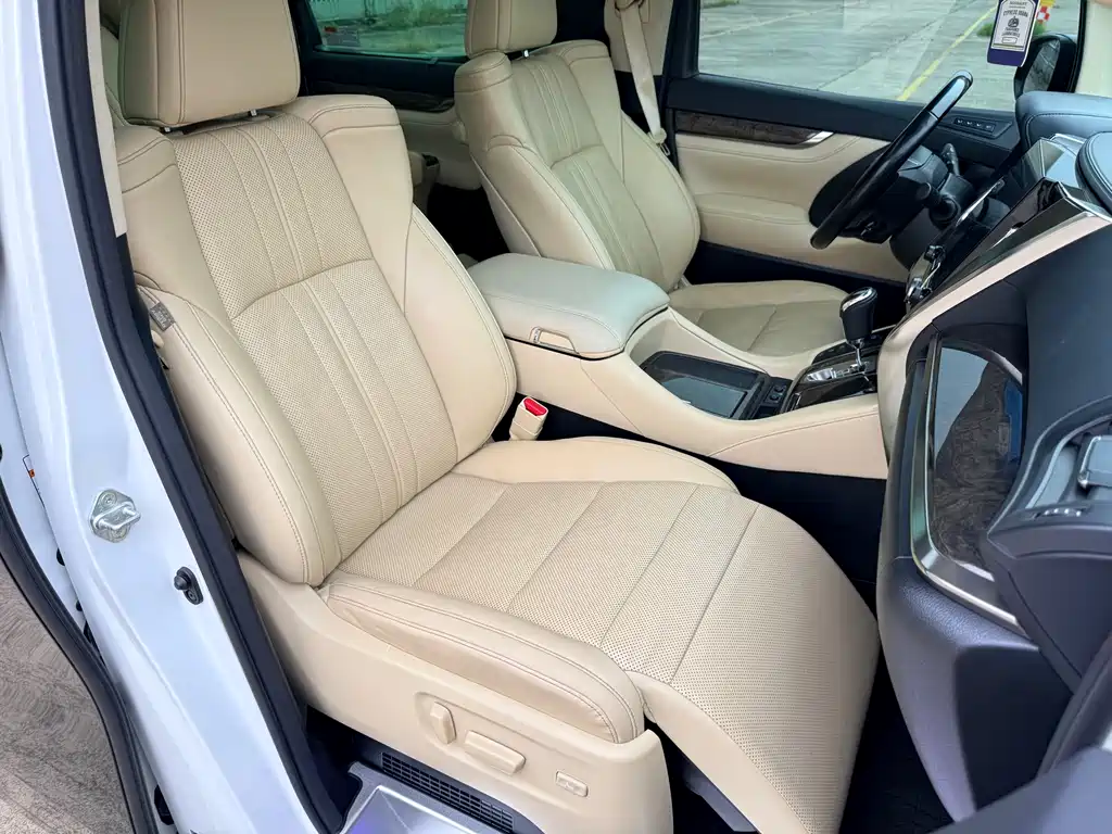 Toyota Vellfire 2021 — фото 19