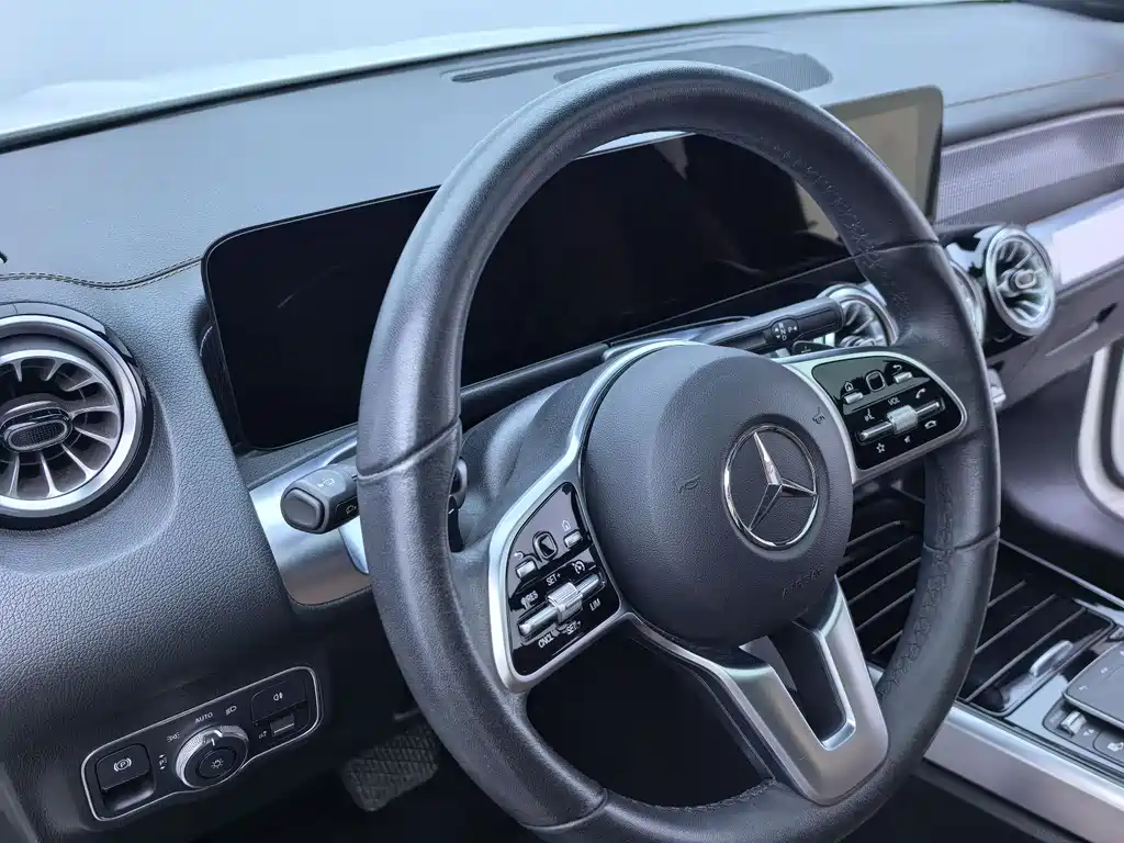 Mercedes-Benz GLB 2023 — фото 10