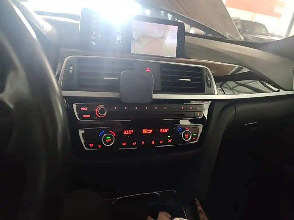 BMW 3 Series GT 2020 — фото 13