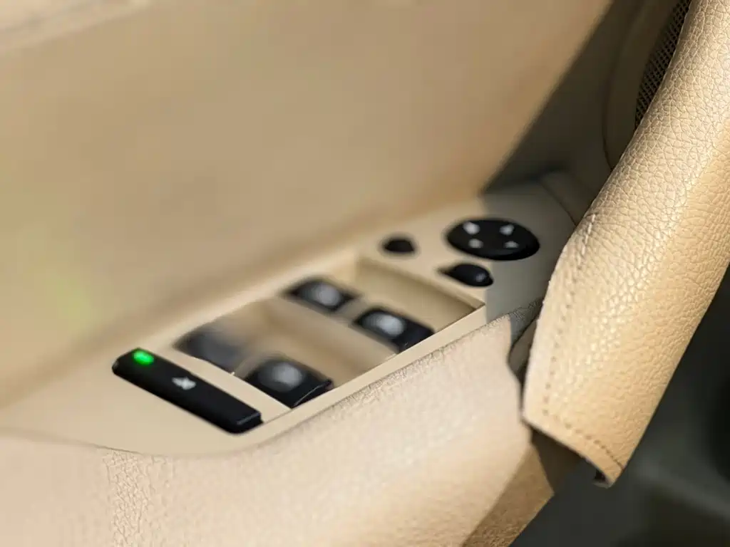 BMW X1 2010 — фото 14