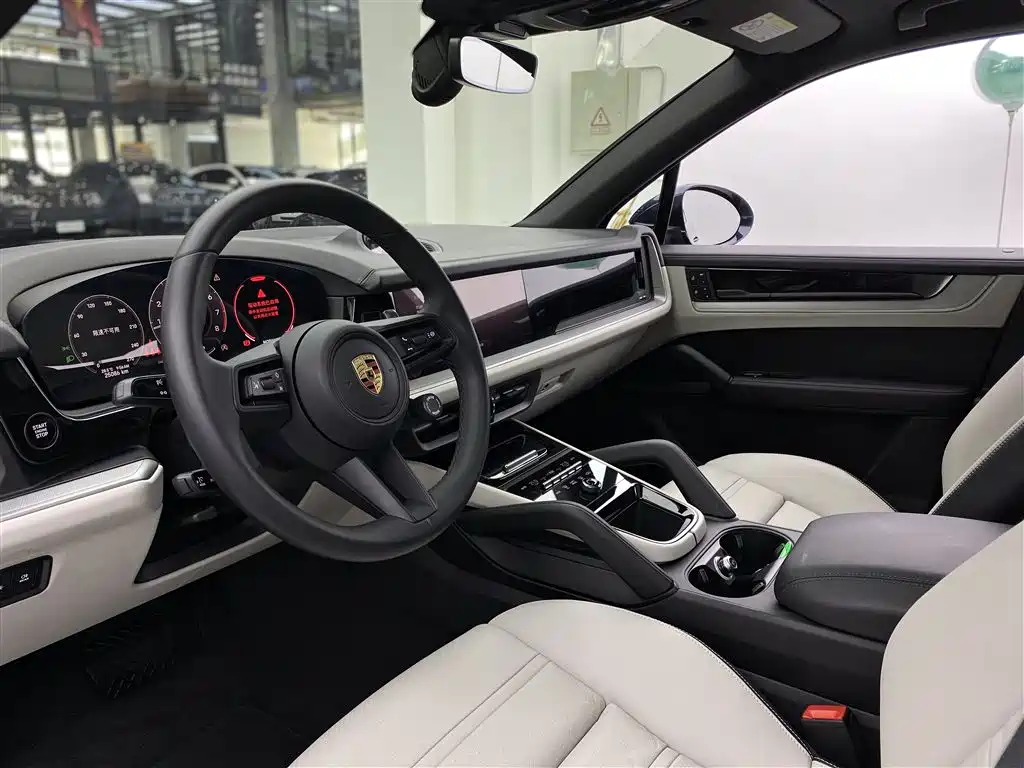 Porsche Cayenne 2024