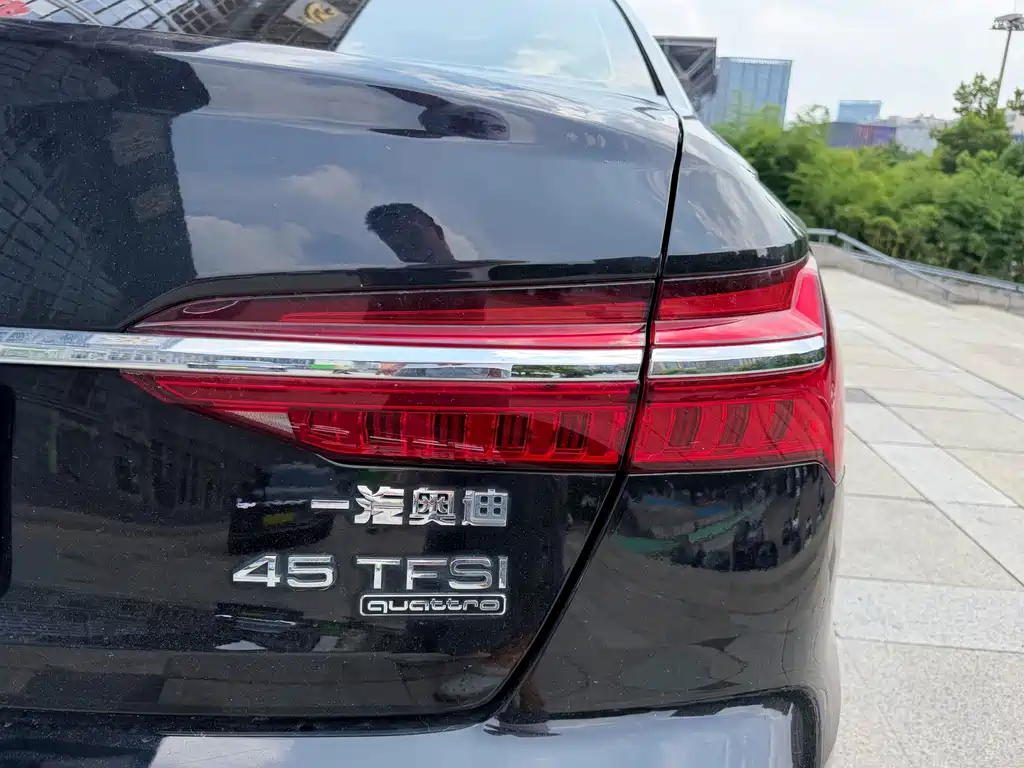 Audi A6L 2020