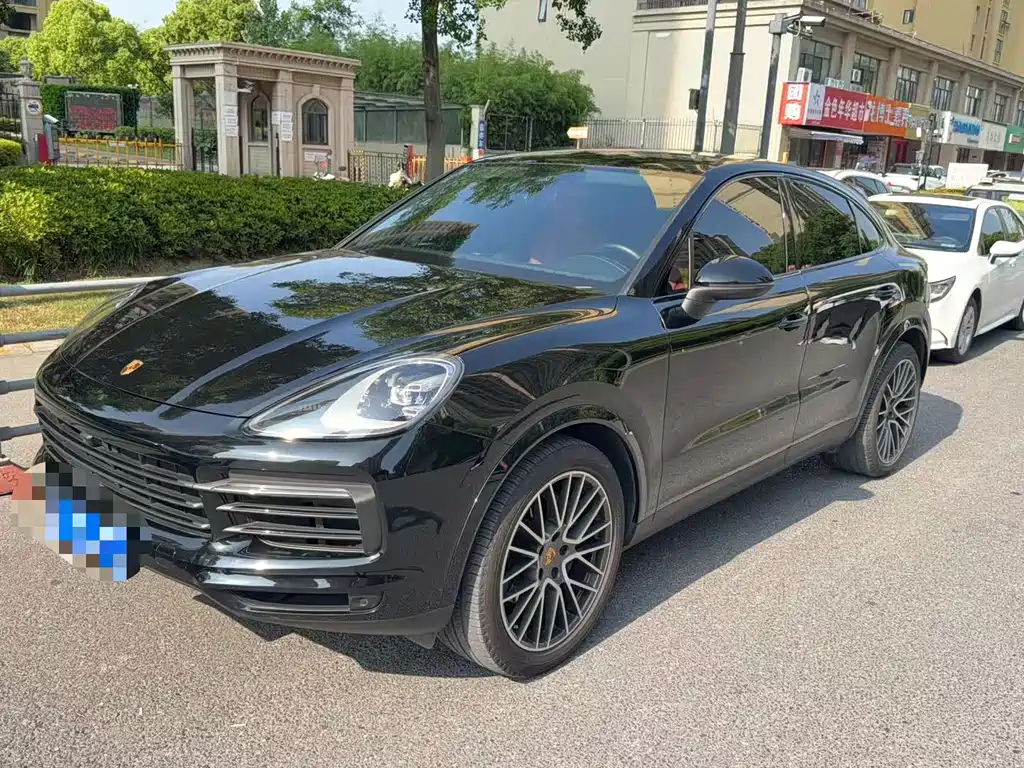 Porsche Cayenne 2020 — фото 1
