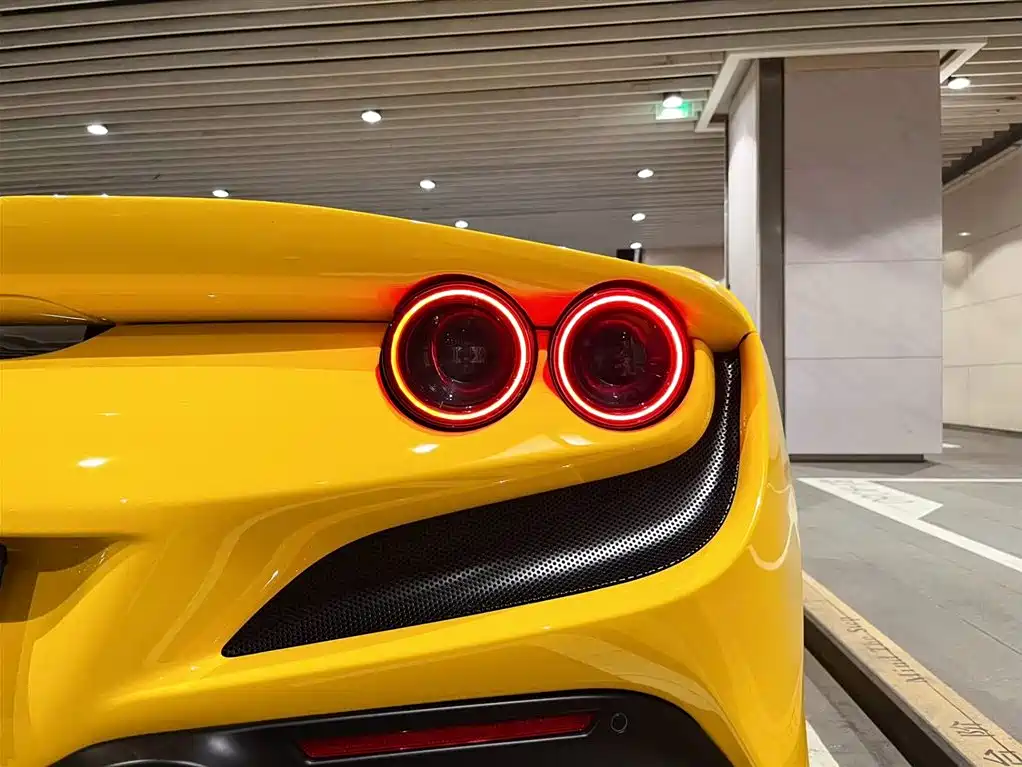 Ferrari F8 2023 — фото 5
