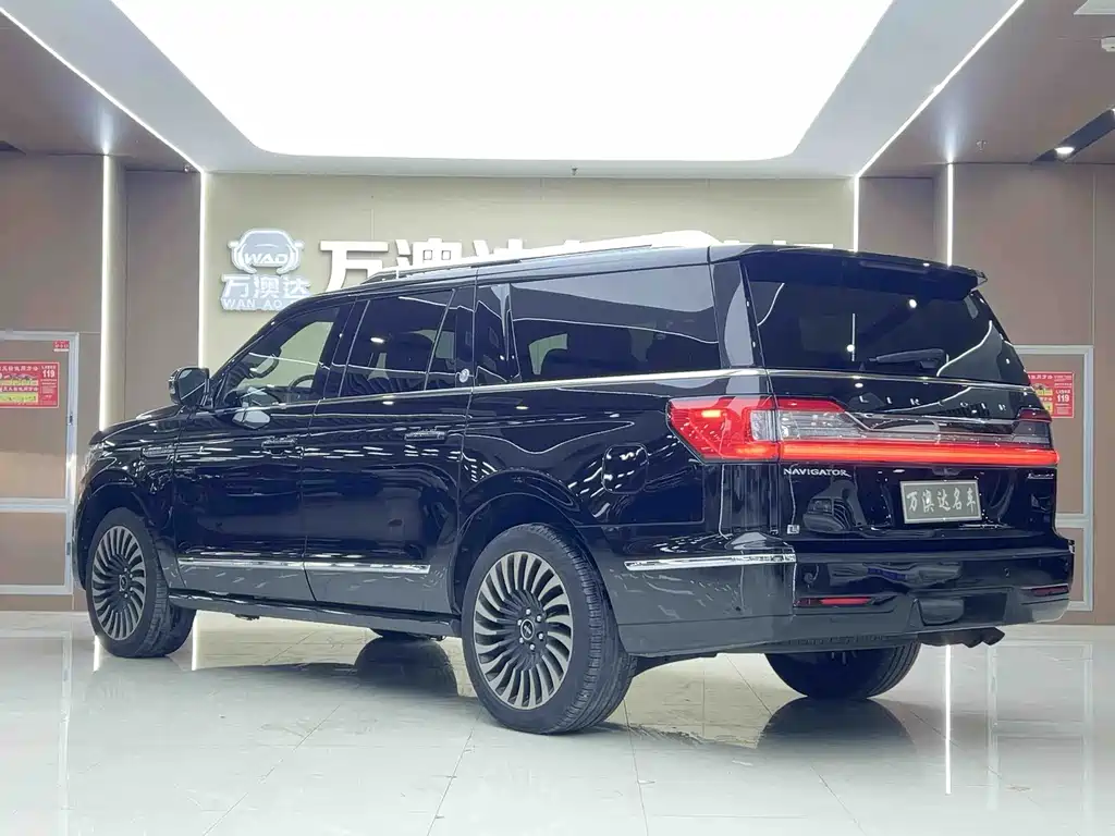 Lincoln Navigator 2020 — фото 18