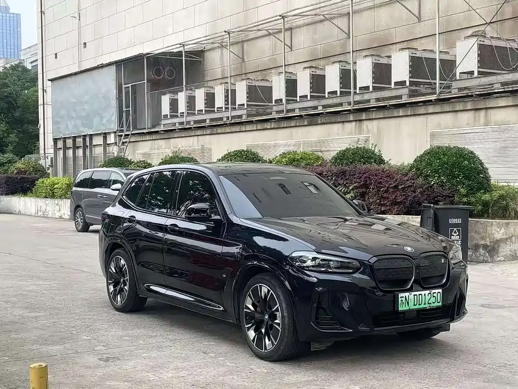 BMW iX3 2023 — фото 3