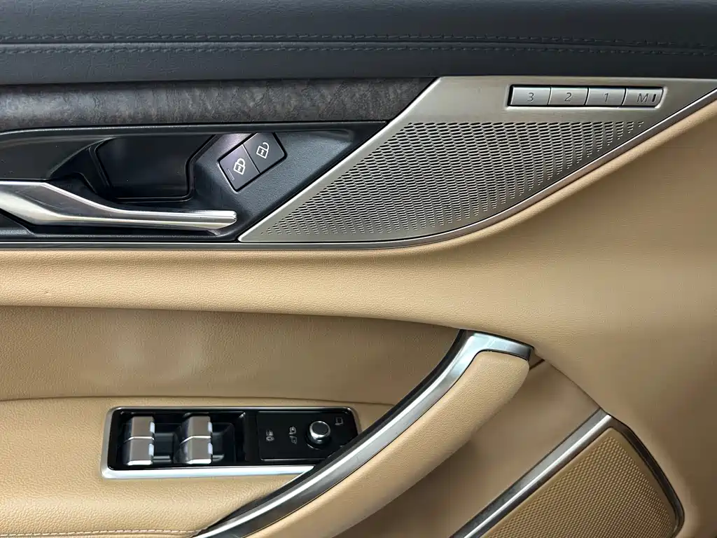 Jaguar XFL 2023 — фото 19
