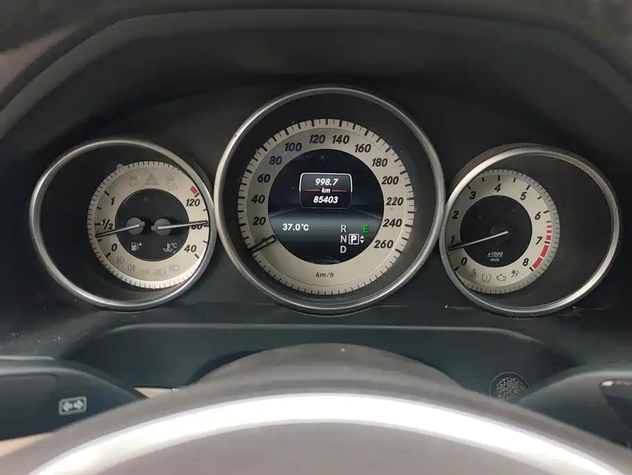 Mercedes-Benz E-Class 2015 — фото 14