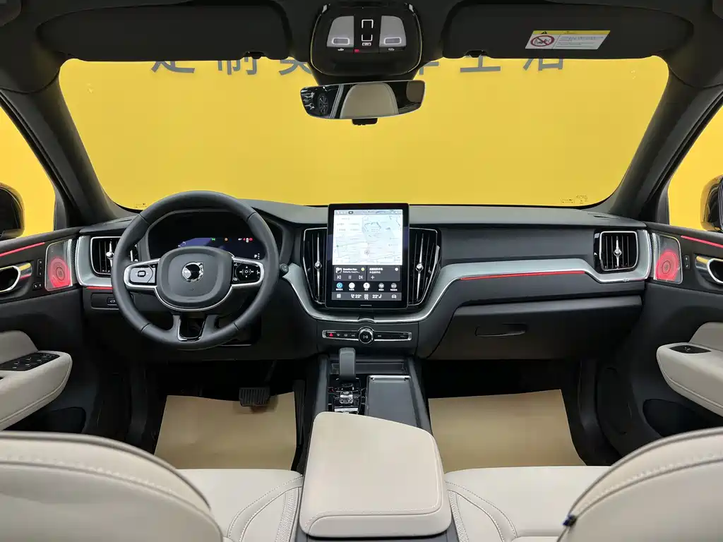 Volvo XC60 2025 — фото 21
