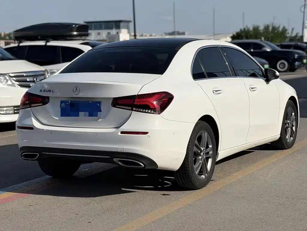 Mercedes-Benz A-Class 2020 — фото 4