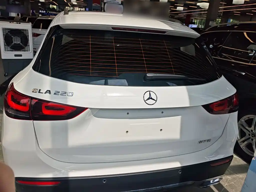 Mercedes-Benz GLA 2023