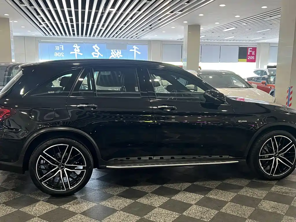Mercedes-Benz GLC AMG 2021