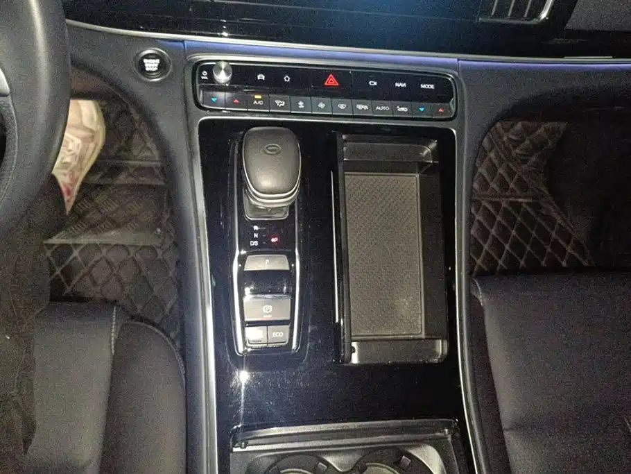 GAC Trumpchi M8 2021 — фото 16