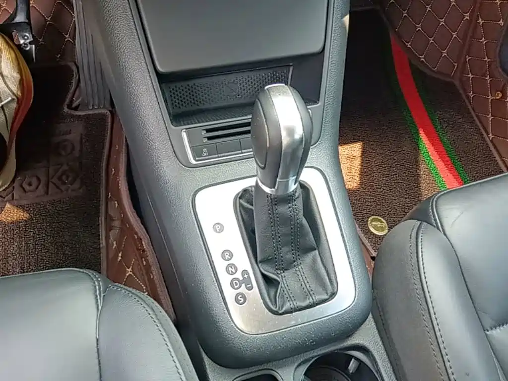 Volkswagen Tiguan 2015 — фото 14