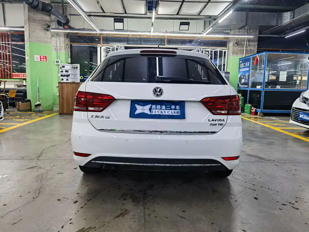 Volkswagen Gran Lavida 2016